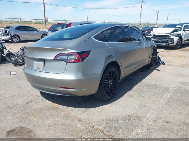Tesla 2019 2019 5YJ3E1EA8KF486356 Image 4