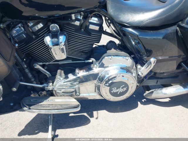 2017 HARLEY-DAVIDSON FLHXS 1HD1KRC13HB602784 Photo 8