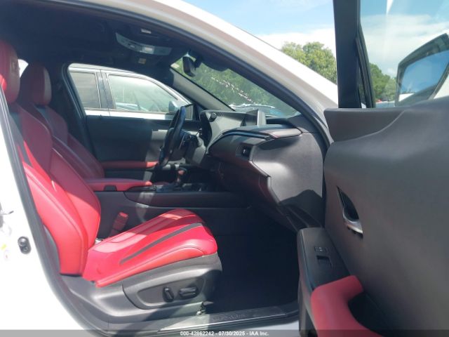 2019 LEXUS UX 200 JTHY3JBH2K2003135 Photo 4