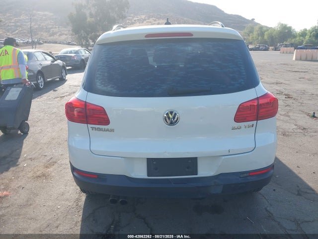 WVGAV7AX0FW569507 Volkswagen Tiguan