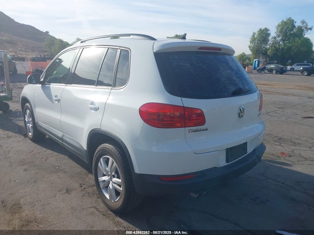 WVGAV7AX0FW569507 Volkswagen Tiguan