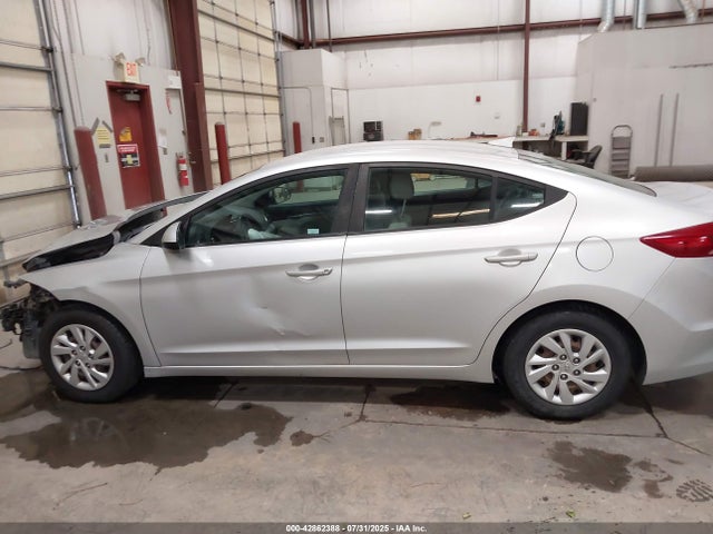 Hyundai Elantra 2017 5NPD74LF8HH112290 Image 15