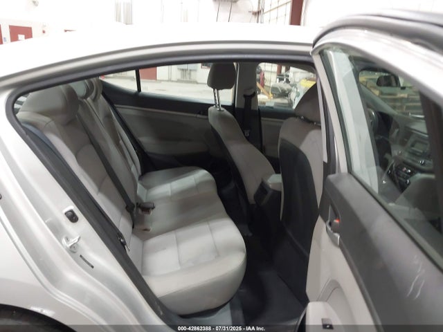 Hyundai Elantra 2017 5NPD74LF8HH112290 Image 8