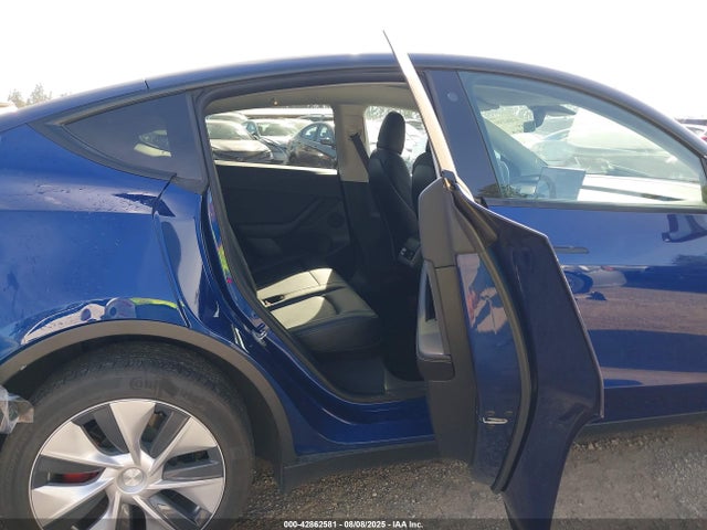 5YJYGDEE8MF270076 Tesla Model Y
