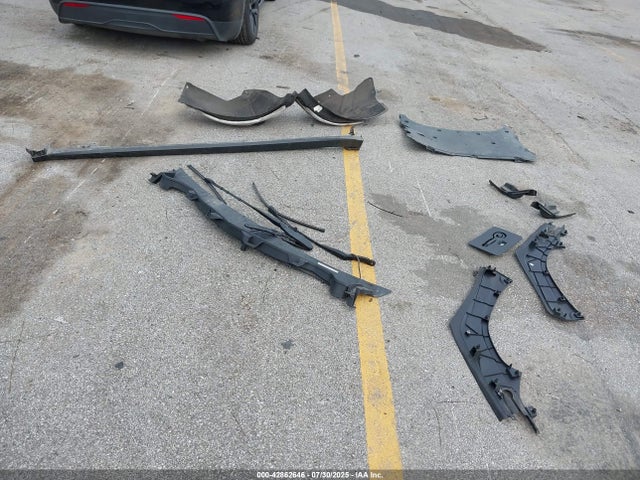 Tesla MODEL X 2022 7SAXCBE6XNF342386 Image 12