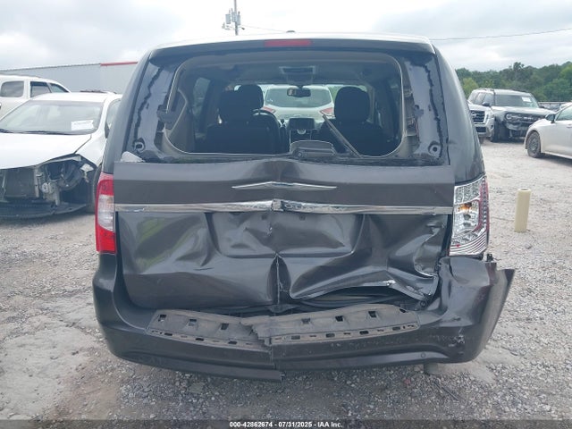 2C4RC1CG8GR190756 Chrysler Town and Country