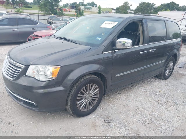2C4RC1CG8GR190756 Chrysler Town and Country