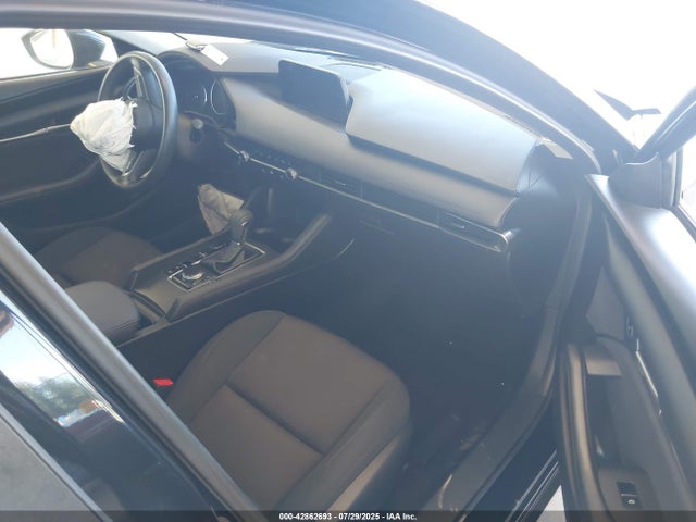 Mazda pe 2022 3MZBPAA72NM318645 Image 5