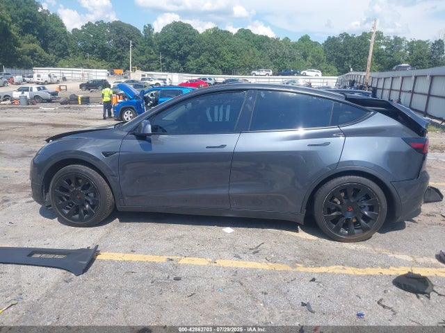 Tesla Model Y 2021 5YJYGAEE2MF148702 Image 14
