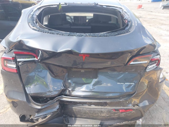 2021 TESLA MODEL Y 5YJYGAEE2MF148702 Photo 5