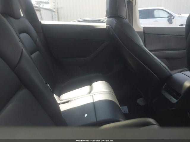 2021 TESLA MODEL Y 5YJYGAEE2MF148702 Photo 7