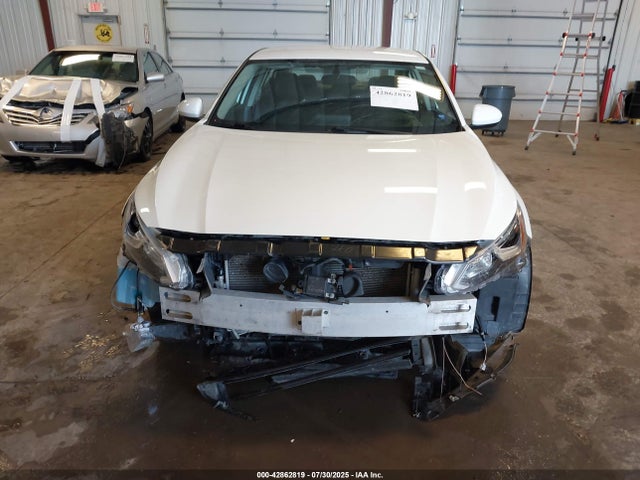 Nissan 2019 2019 1N4BL4BV0KC225266 Image 13