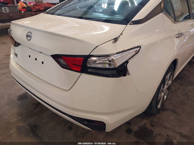 Nissan 2019 2019 1N4BL4BV0KC225266 Image 19