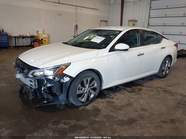 Nissan 2019 2019 1N4BL4BV0KC225266 Image 2