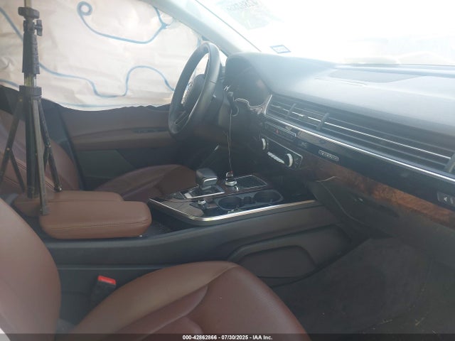2019 AUDI Q7 WA1LAAF7XKD002302 Photo 4