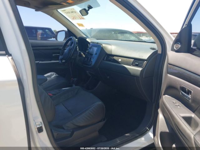 2016 MITSUBISHI OUTLANDER JA4AD3A34GZ039032 Photo 4