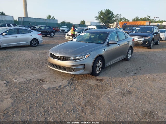 KIA Optima Lx 2016 5XXGT4L39GG032473 Image 2