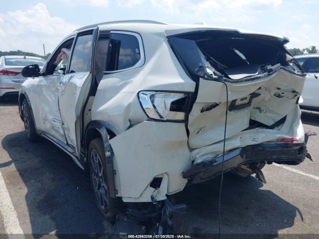 2024 BMW X1 WBX73EF04R5Z73606 Photo 2