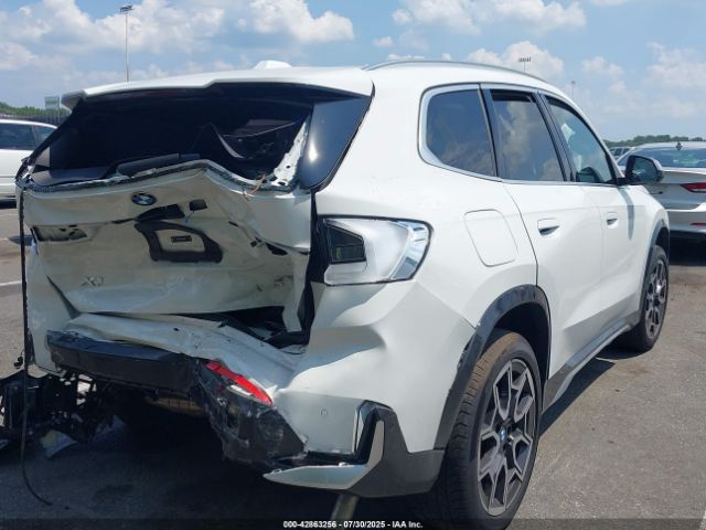 2024 BMW X1 WBX73EF04R5Z73606 Photo 3