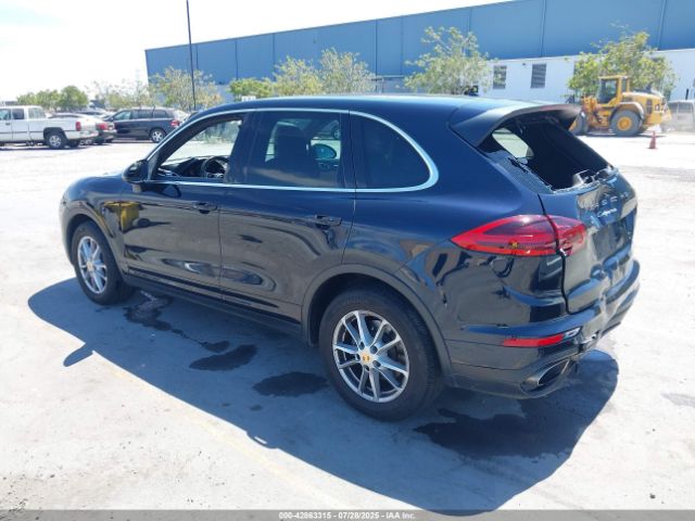 2017 PORSCHE CAYENNE WP1AA2A26HKA89780 Photo 2