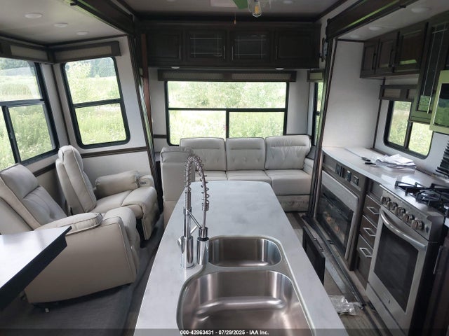 4YDFYKU23NZ980446 Dutchmen Yukon