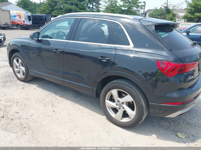 2020 AUDI Q3 WA1AECF31L1025961 Photo 2