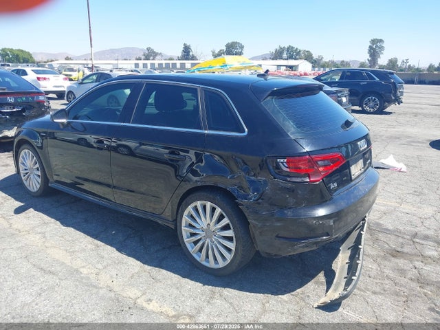 2016 AUDI A3 E-TRON WAUTPBFF2GA134591 Photo 2