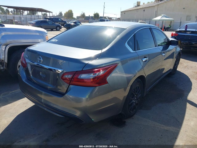1N4AL3AP7JC172573 Nissan 2018