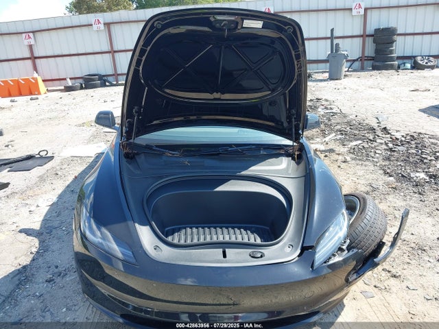 2025 TESLA MODEL 3 5YJ3E1EAXSF939750 Photo 9