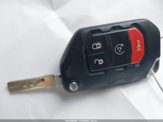 1C4HJXEG3JW320961 Jeep Wrangler