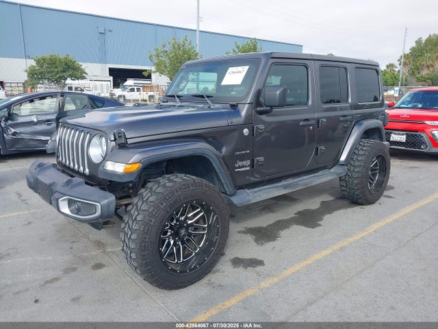 1C4HJXEG3JW320961 Jeep Wrangler