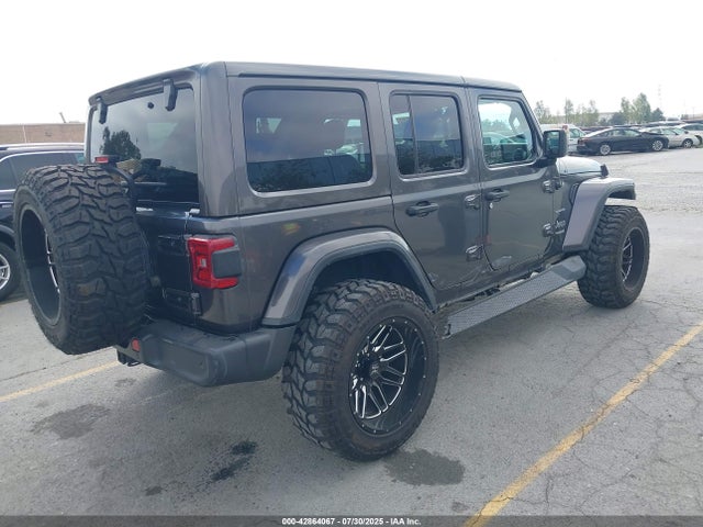 1C4HJXEG3JW320961 Jeep Wrangler