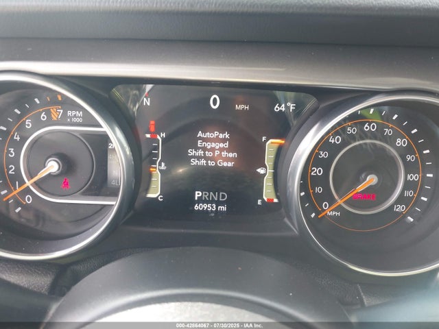 1C4HJXEG3JW320961 Jeep Wrangler