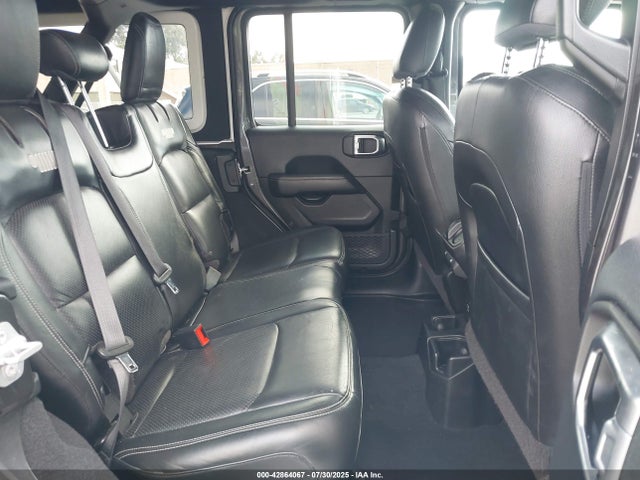 1C4HJXEG3JW320961 Jeep Wrangler