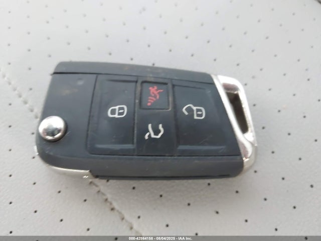 Volkswagen 2018 2018 3VV2B7AX6JM220668 Image 11
