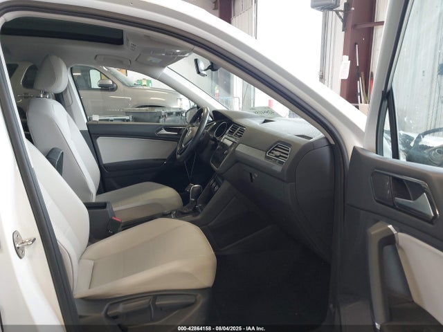 Volkswagen 2018 2018 3VV2B7AX6JM220668 Image 5
