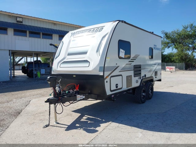 Winnebago 2022 2022 54CTM2F27N3070333 Image 2