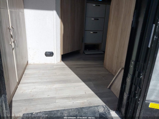 Winnebago 2022 2022 54CTM2F27N3070333 Image 6
