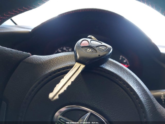 Scion 2014 2014 JF1ZNAA15E9704998 Image 11