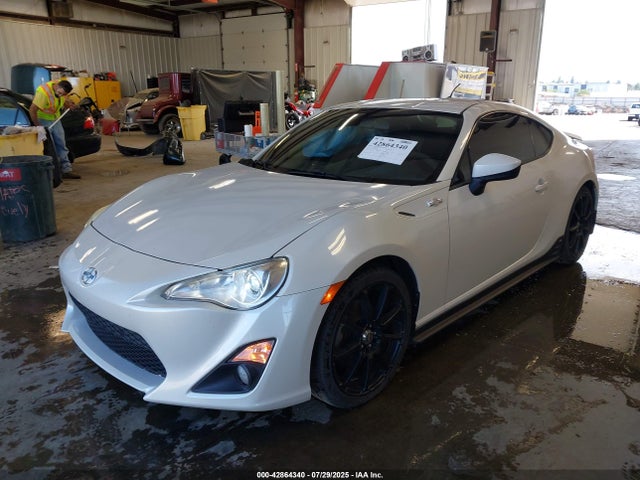 Scion 2014 2014 JF1ZNAA15E9704998 Image 2