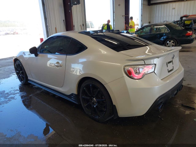 Scion 2014 2014 JF1ZNAA15E9704998 Image 3