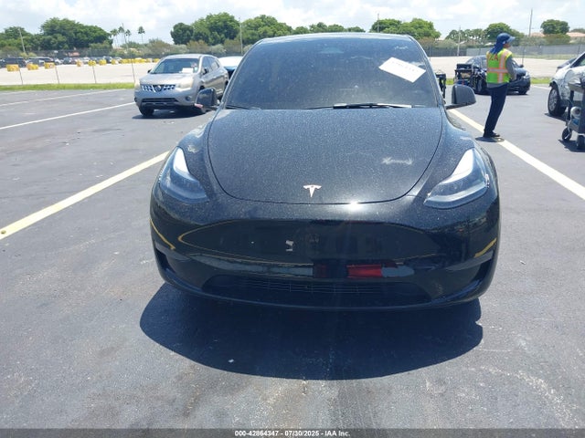 Tesla 2025 2025 7SAYGDED5SA379499 Image 12
