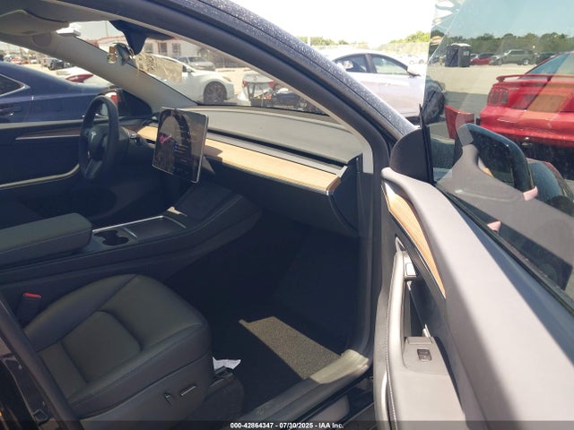 Tesla 2025 2025 7SAYGDED5SA379499 Image 5