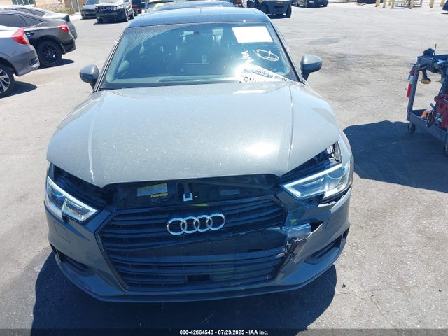 WAUAUGFFXLA099760 Audi A3
