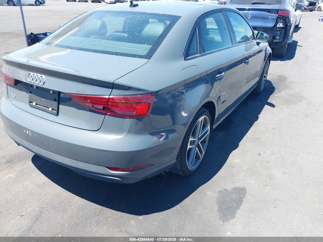 WAUAUGFFXLA099760 Audi A3