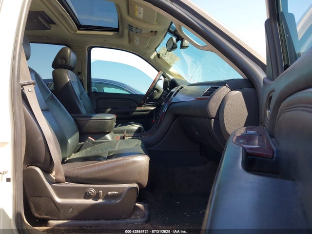 2007 CADILLAC ESCALADE ESV 1GYFK668X7R287321 Photo 4