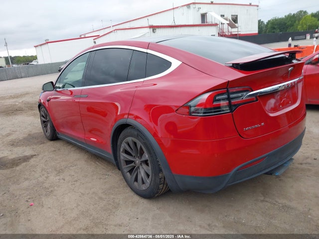 2017 TESLA MODEL X 5YJXCDE25HF052390 Photo 2