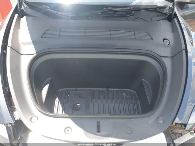 2024 TESLA MODEL Y 7SAYGDED2RA310411 Photo 9
