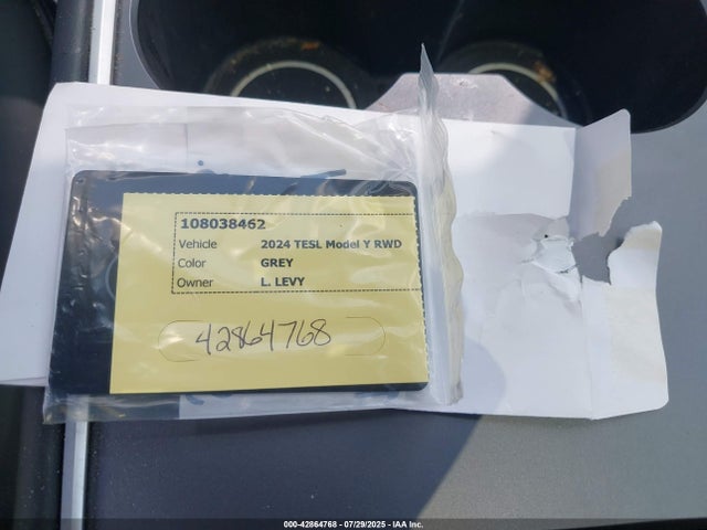 2024 TESLA MODEL Y 7SAYGDED2RA310411 Photo 10