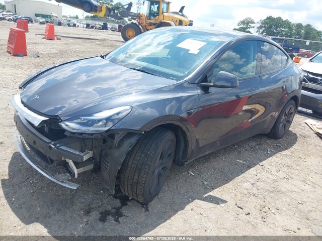 2024 TESLA MODEL Y 7SAYGDED2RA310411 Photo 1